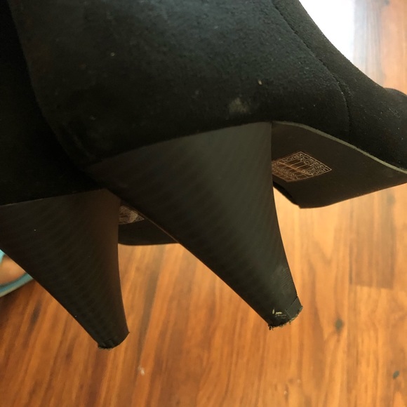 【FOREVER 21】FAUX SUEDE ANKLE BOOTS. SIZE 7.5 - Picture 5 of 7